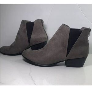 Esprit Tiffany Women’s Ankle Bootie’s Gray Suede Zipper- Low Heel Size 8.5 New